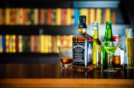微信視頻號賣酒水怎么報白？最新酒類定向邀約方法技巧