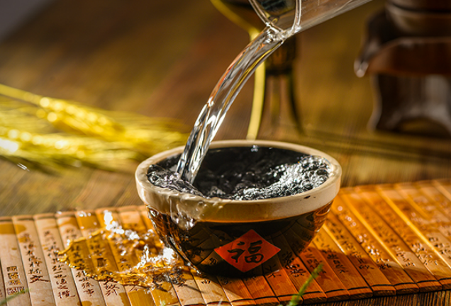 抖音小店賣露酒需要提供什么資質(zhì)？露酒類目報(bào)白資質(zhì)要求