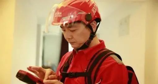 為何同樣質量淘寶比拼多多貴很多，同樣價格淘寶比京東質量差？