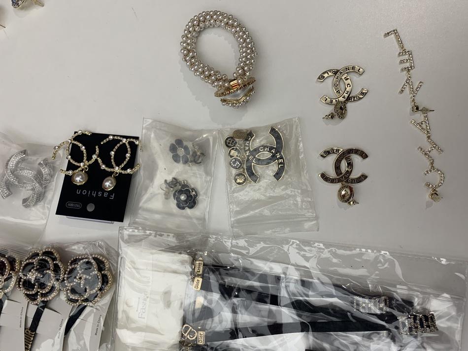驢家是什么品牌？網紅女主播直播售假以“香奶奶”“驢家”暗示，34人被公訴