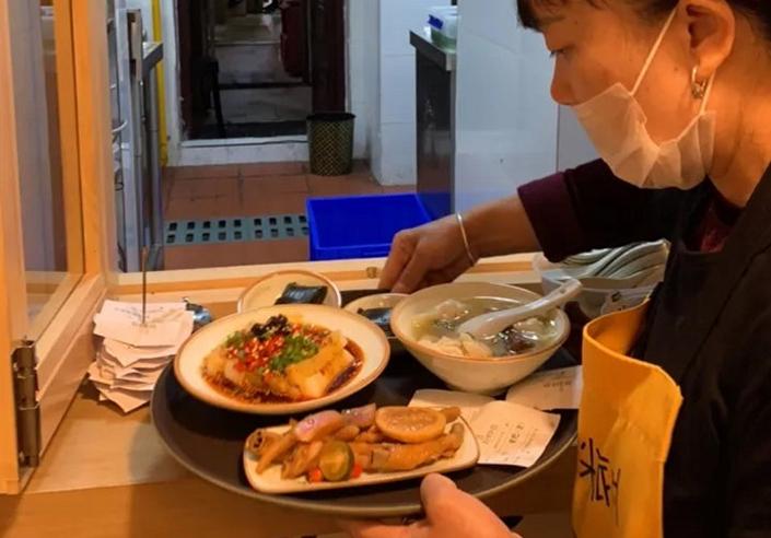 現在開個零食店賺錢嗎？ 有什么投資小又能掙錢的店？