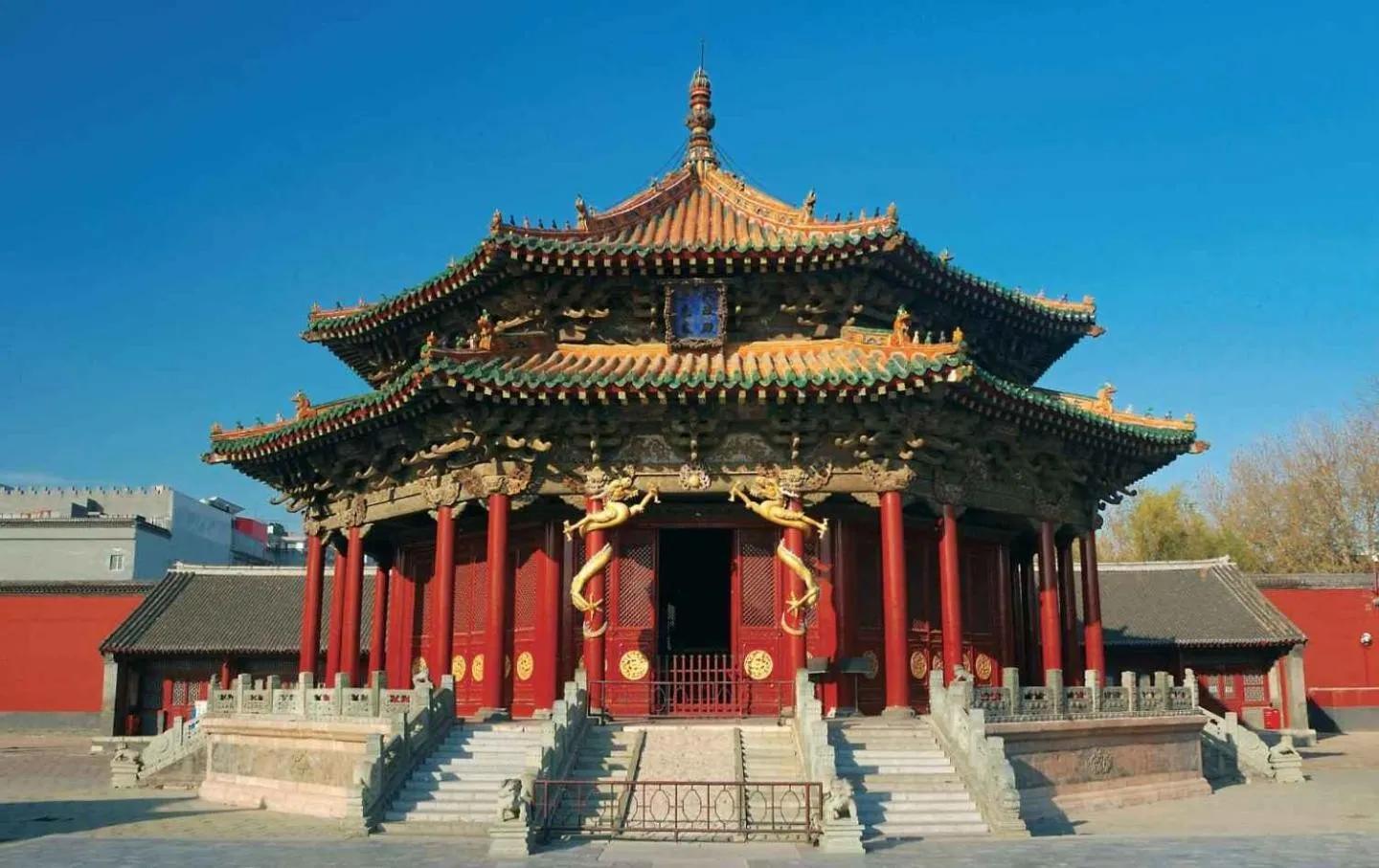 對稱式構(gòu)圖的作用（人物對稱式構(gòu)圖的優(yōu)點及注意事項）