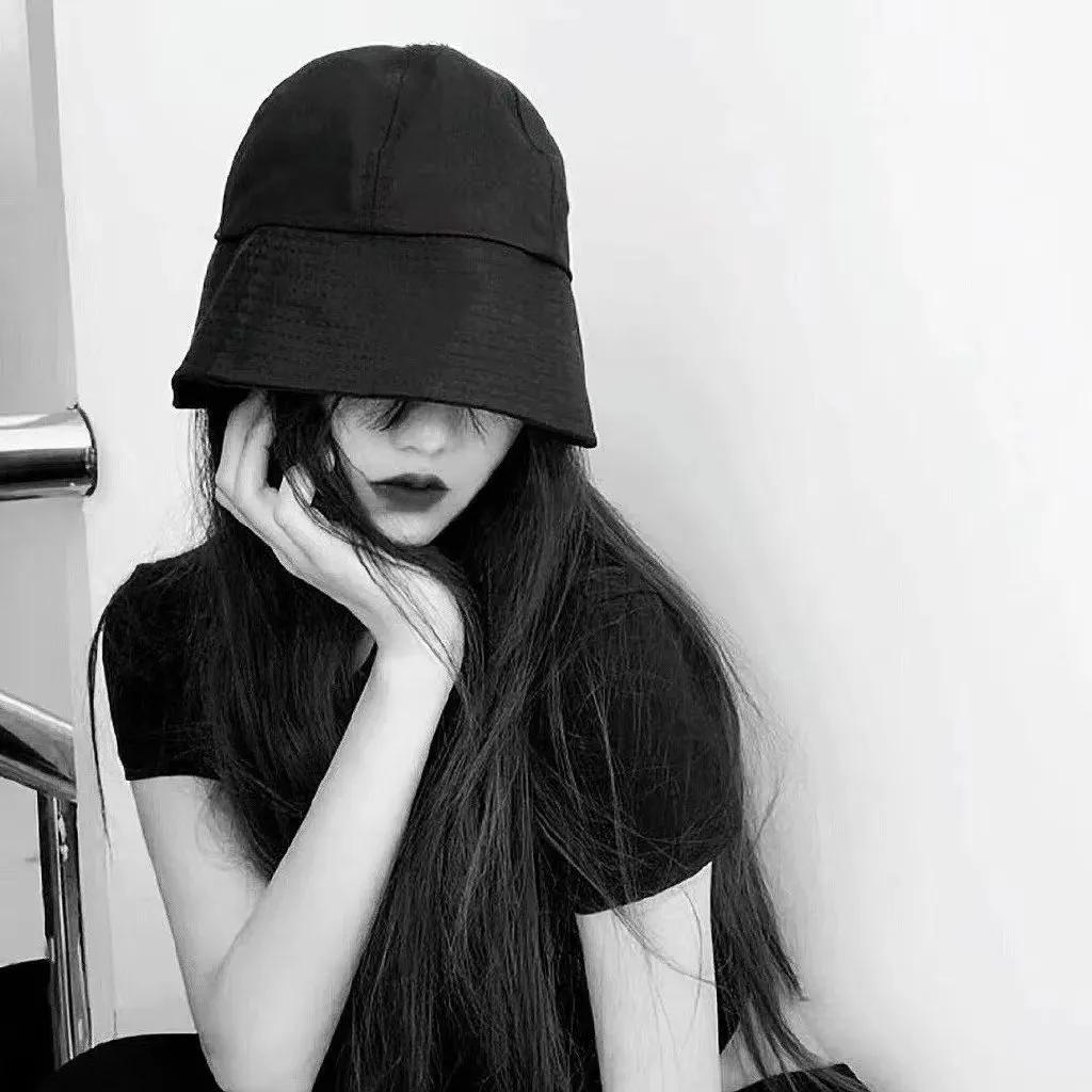 灰色空白圖片頭像大全（深夜傷感且優質灰色女生頭像集錦）