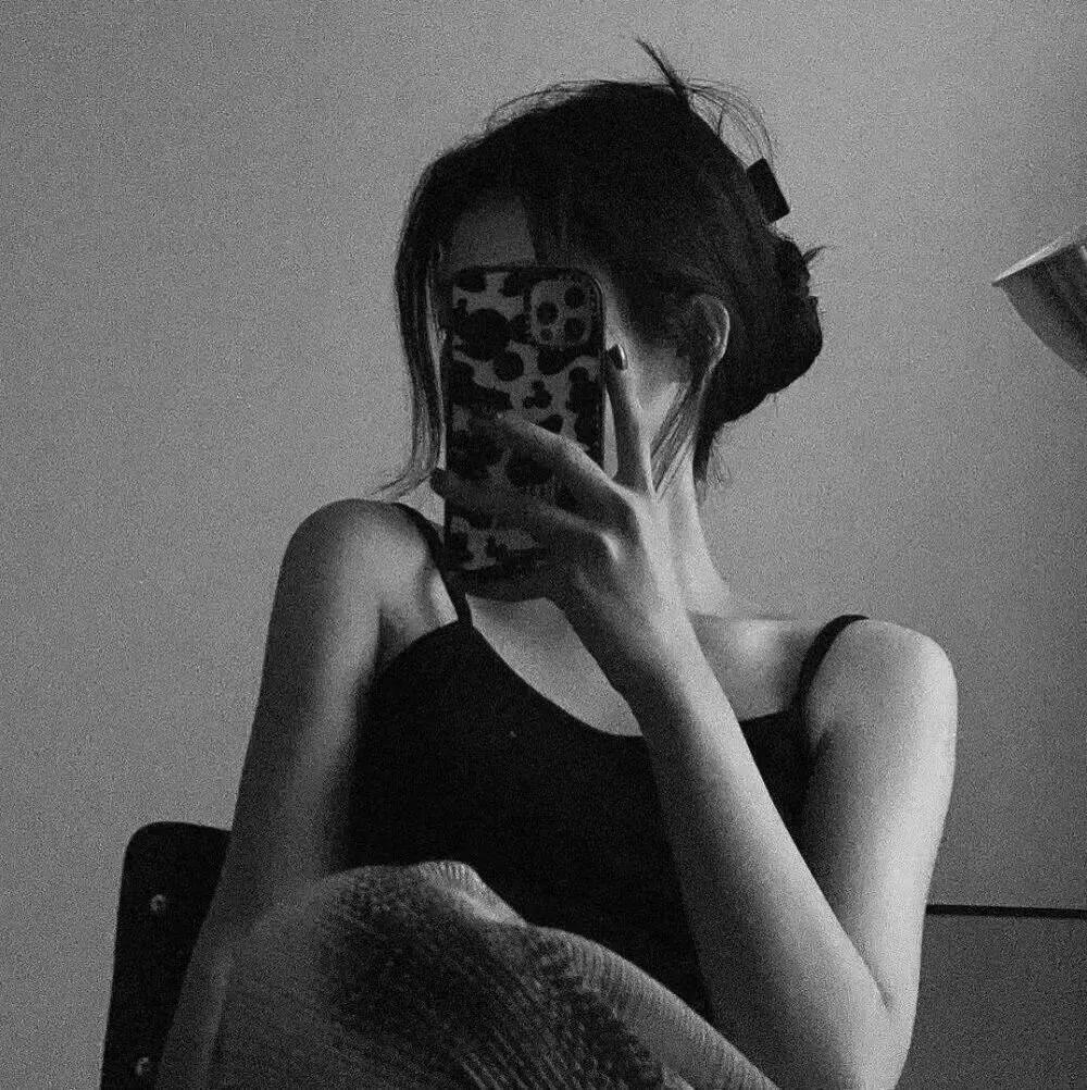 灰色空白圖片頭像大全（深夜傷感且優質灰色女生頭像集錦）