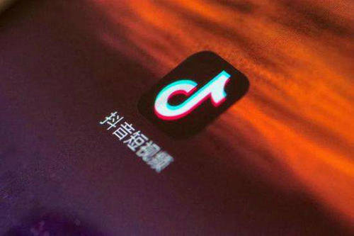 抖音唱歌的直播間怎么顯示歌詞的