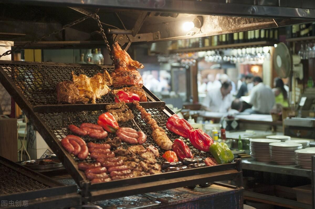 做燒烤生意賺錢嗎？開(kāi)燒烤店的基本流程及優(yōu)劣勢(shì)分析