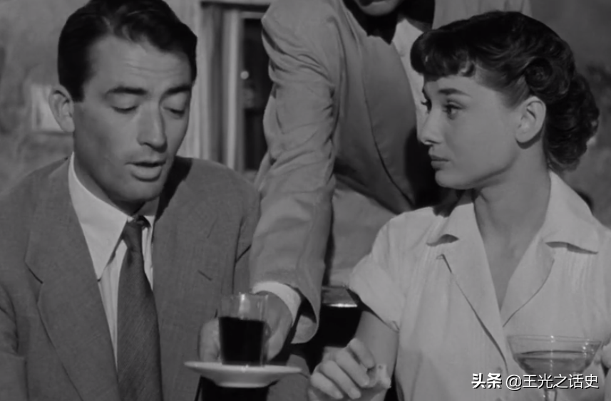 昨日再現(xiàn)是羅馬假日里的歌嗎？羅馬假日主題曲原唱是誰？