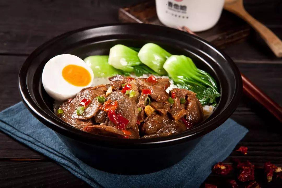 香他她煲仔飯加盟費(fèi)用是多少？盤(pán)點(diǎn)適合一人開(kāi)店的結(jié)盟店有哪些？