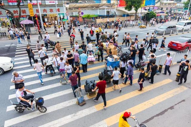 服裝拿貨網站有哪些？新手做服裝網上拿貨平臺排行榜