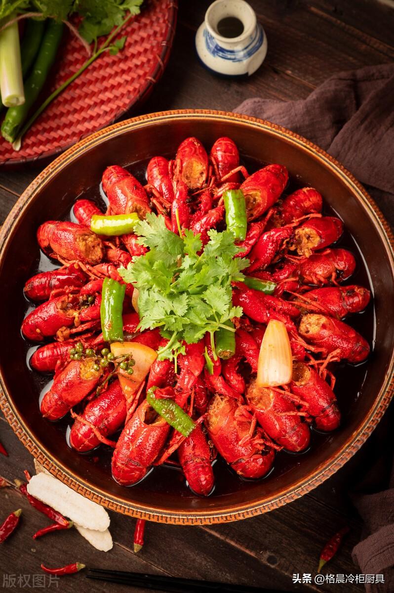適合擺攤的小吃有哪些？新手?jǐn)[地?cái)偧记杉白⒁馐马?xiàng)