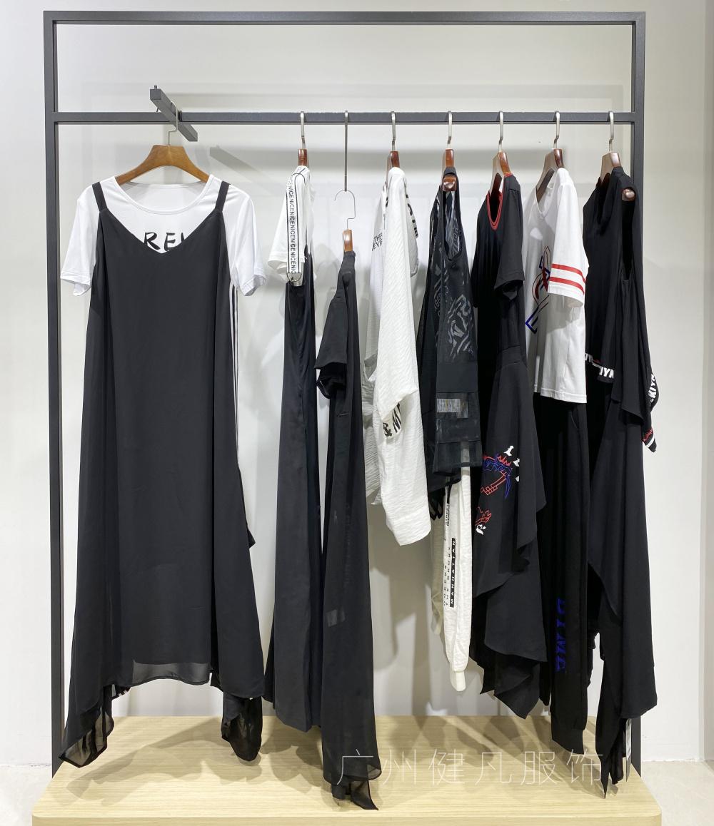 免費招代理賣衣服（潮牌一手貨源免費代理渠道推薦）