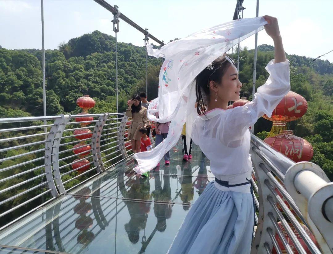 春晚紅包怎么搶?2023年兔年春晚?yè)尲t包攻略