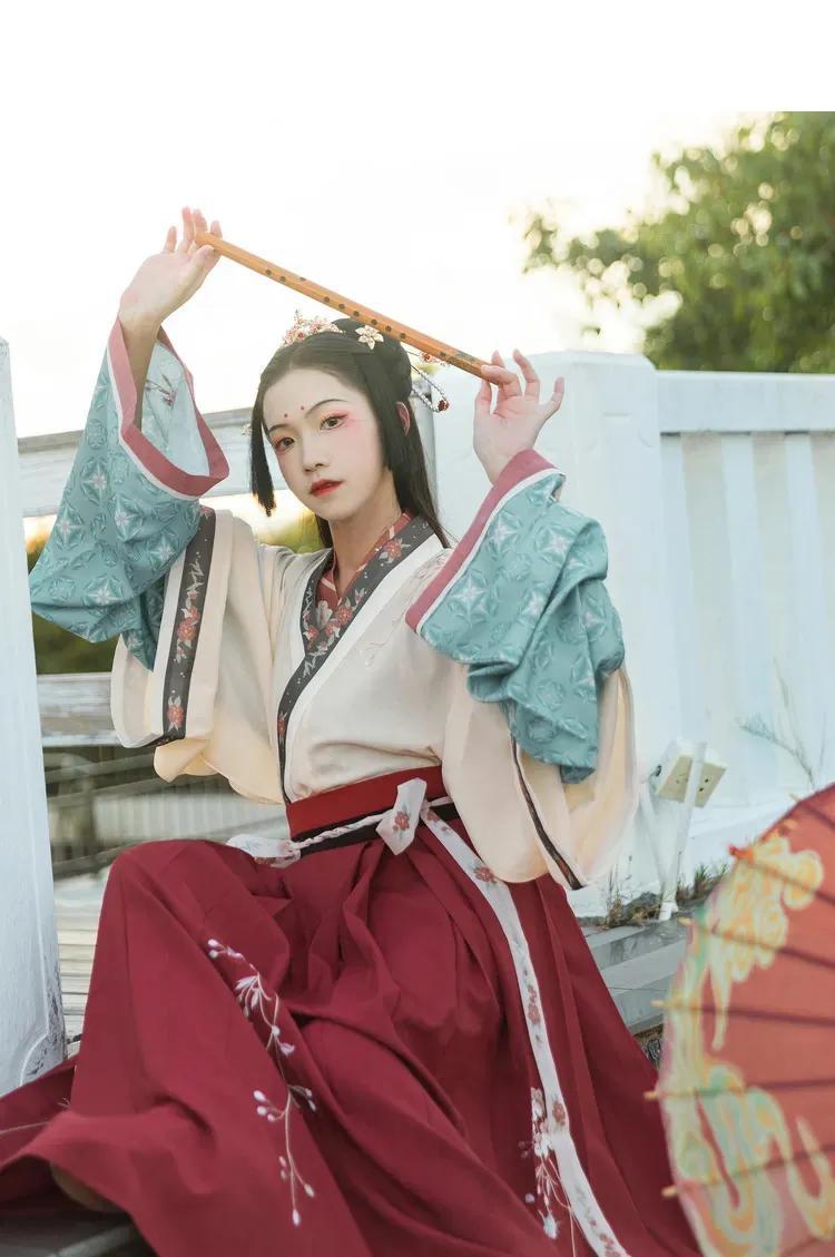 漢尚華蓮漢服官網（漢尚華蓮旗下品牌有哪些）