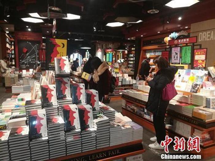 網絡書店的優勢有哪些？解析網上書店對實體書店的影響有哪些