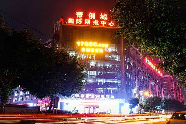 外貿男裝衣服進貨渠道有哪些？大牌外貿服裝進貨渠道排行榜