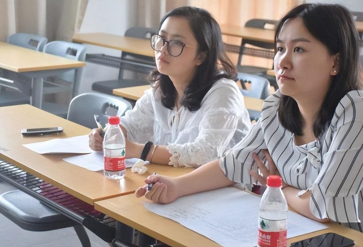 大學(xué)學(xué)什么專業(yè)最賺錢？未來最賺錢行業(yè)排行榜前十