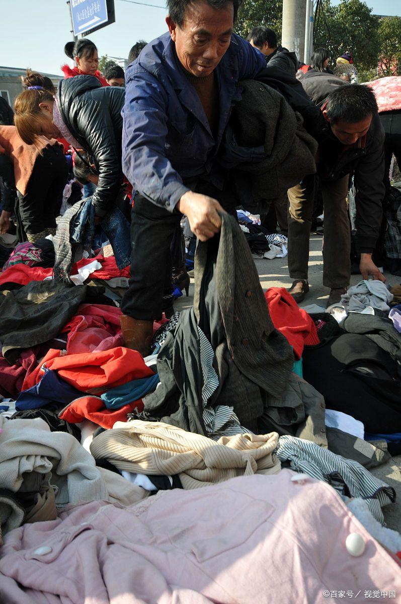 回收舊衣服多少錢一斤？2023加盟舊衣服回收的條件及注意事項