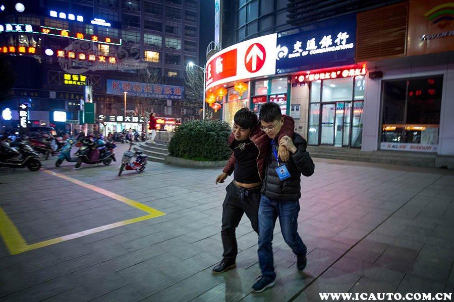 代駕收費(fèi)標(biāo)準(zhǔn)（代駕司機(jī)注冊流程及條件）