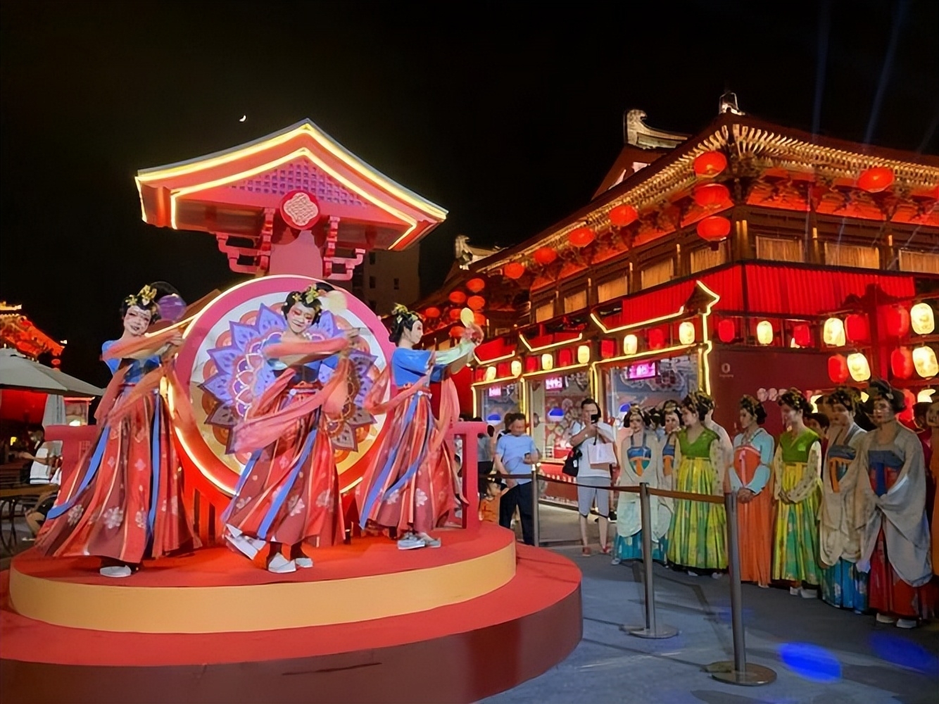 西安美女多嗎？西安大唐不夜城美女多多
