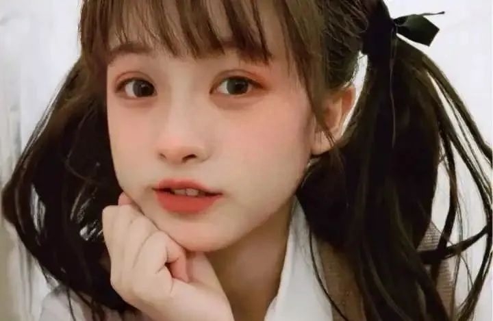 四季色彩理論將人分為哪幾種類型？是由誰首先提出的？