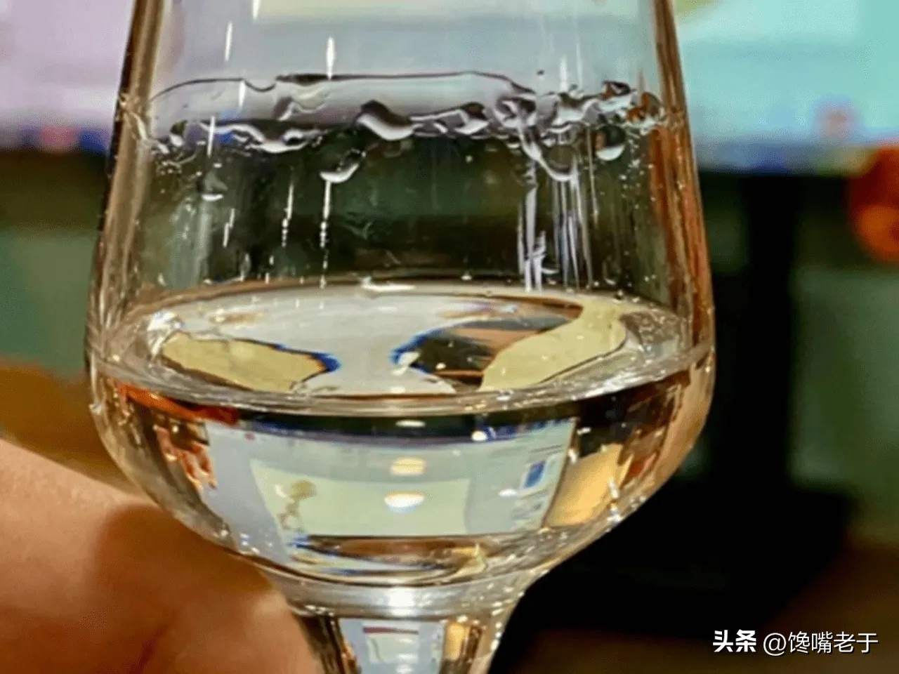 真怎么判斷喝到假酒了？五招教你快速辨別真酒假酒