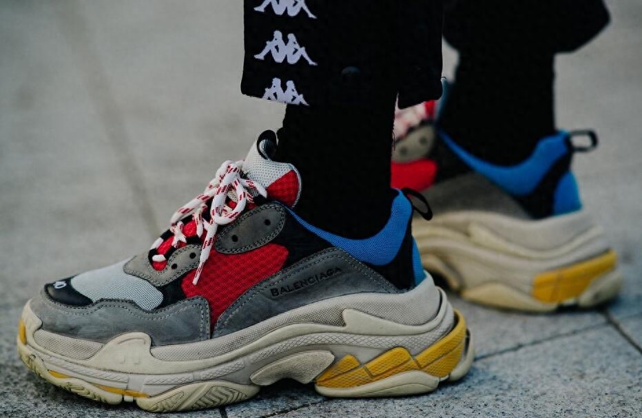 為什么一只鞋磨腳一只不磨？（鞋后跟磨腳的小妙招）